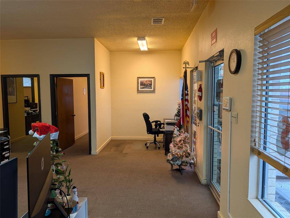 1424 S 3rd Street, Mabank, TX 75147