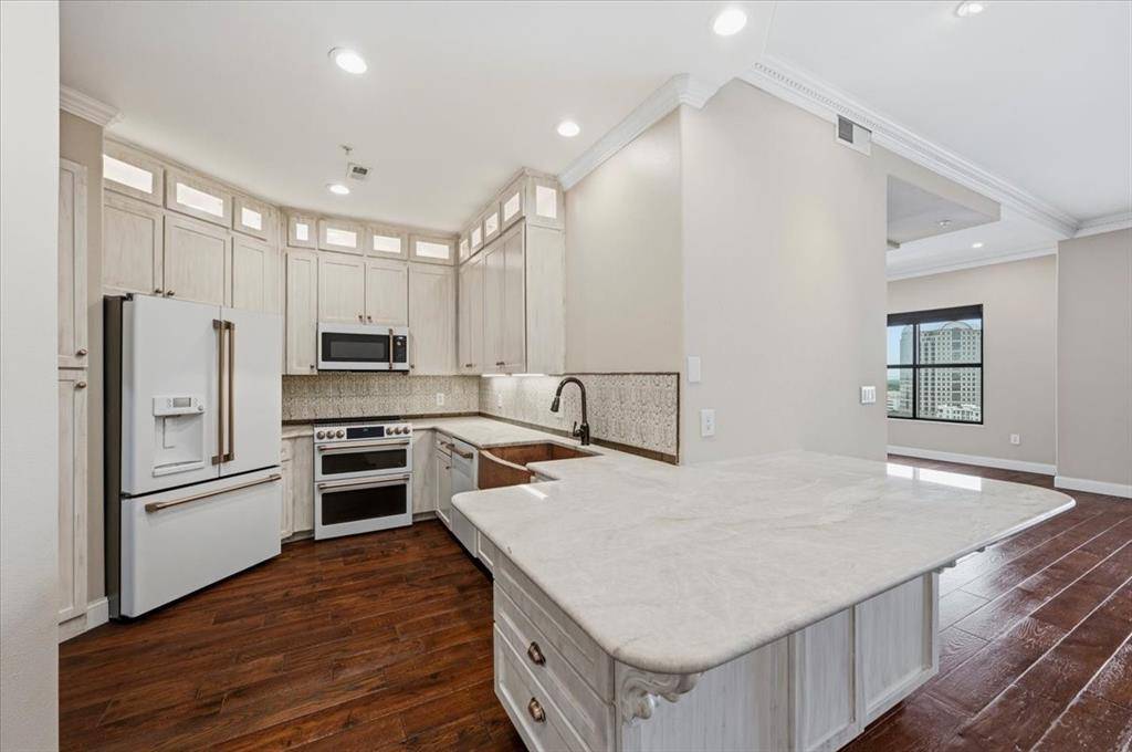 330 Las Colinas Boulevard E #1302, Irving, TX 75039