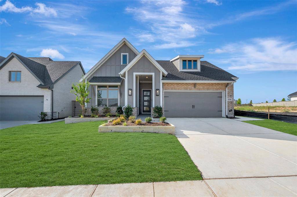 8708 Chestnut Lane, Justin, TX 76247