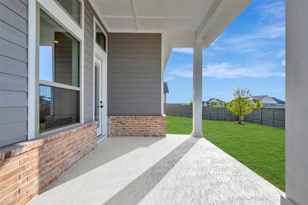 8708 Chestnut Lane, Justin, TX 76247