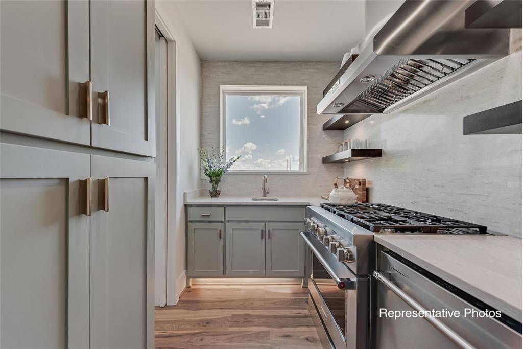 1001 Clear Bluff Place, Lavon, TX 75166