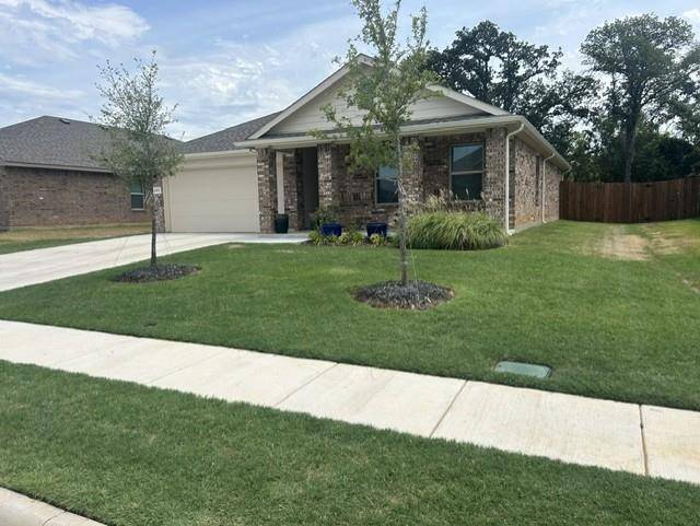 333 Lubbock Drive, Azle, TX 76020