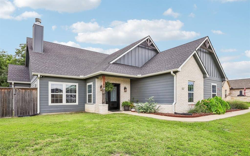 116 E Bexar Street, Mabank, TX 75147