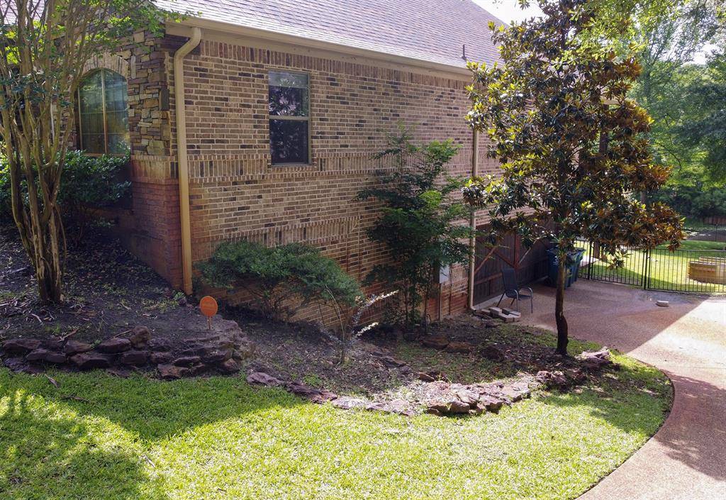 5200 Bayshore Drive, Athens, TX 75752