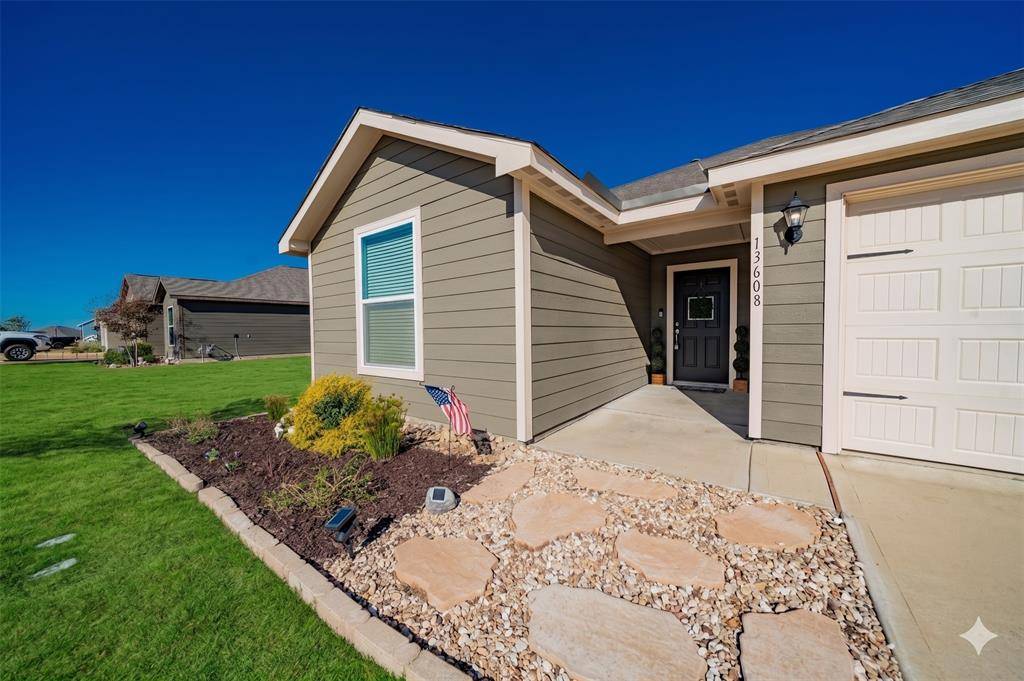 13608 Beaverhead Street, Ponder, TX 76259