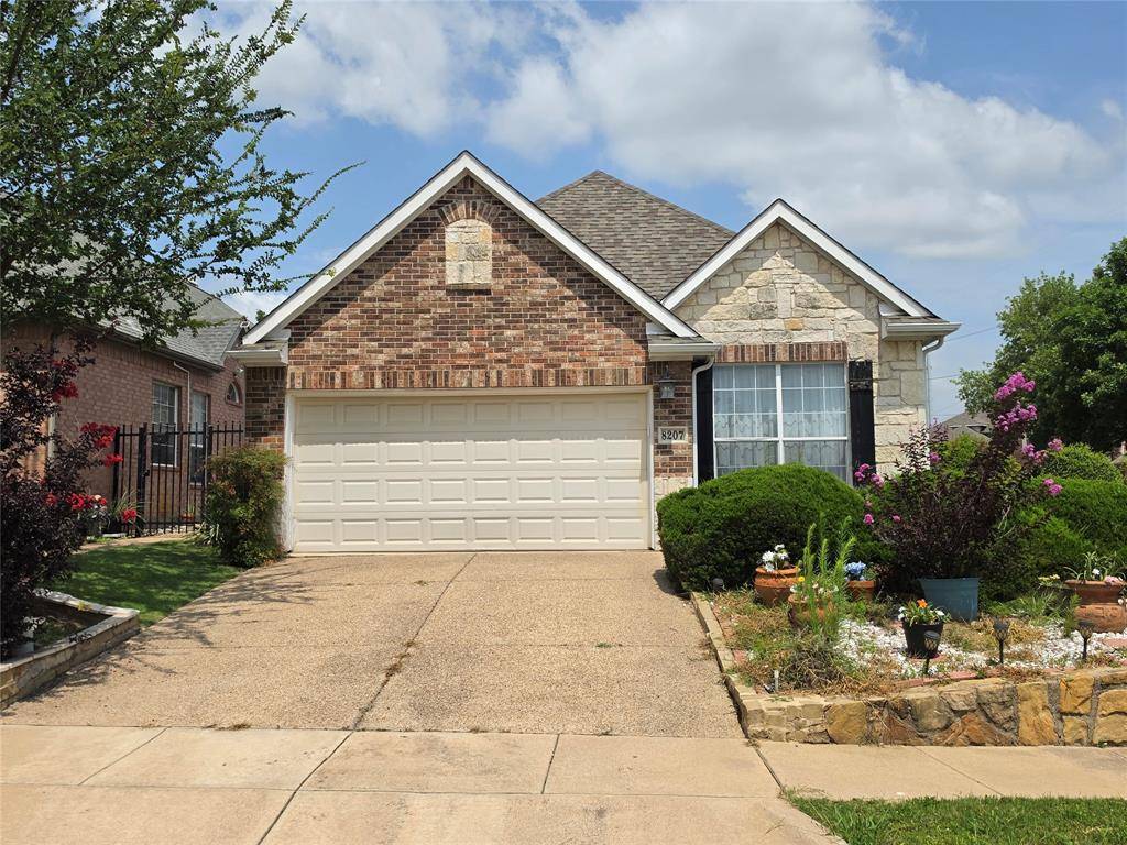 8207 Persimmon Street, Irving, TX 75063