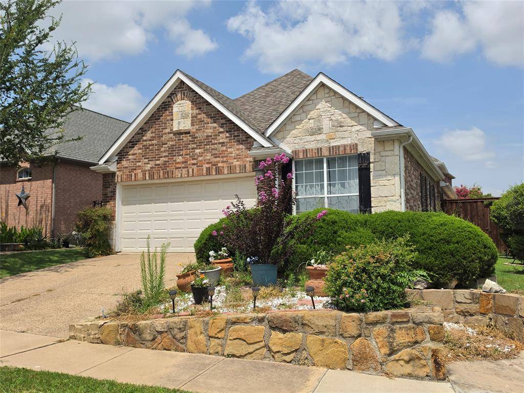 8207 Persimmon Street, Irving, TX 75063