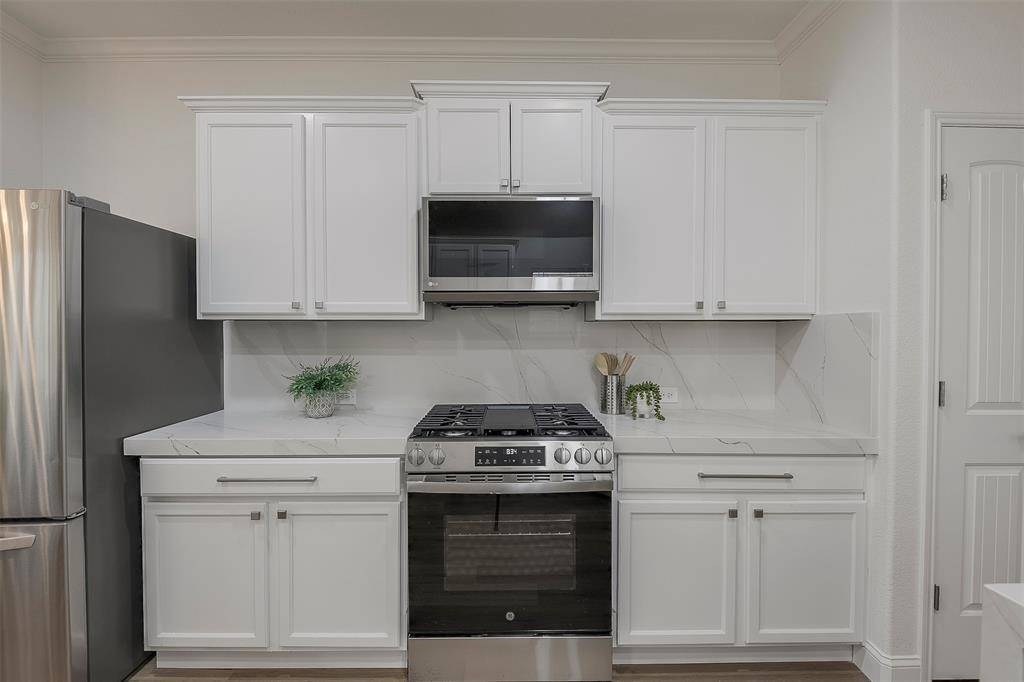 2828 Houston Wood Drive, Fort Worth, TX 76244