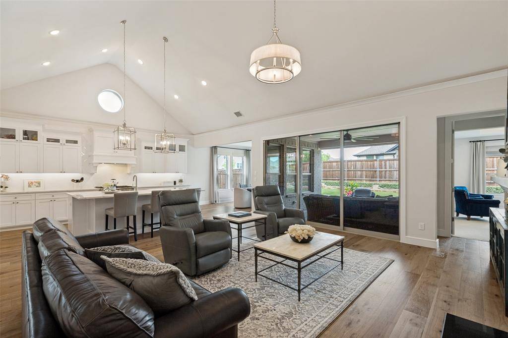 4212 Hollandwood Drive, Mckinney, TX 75071