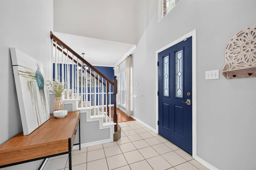 2724 Winterlake Drive, Carrollton, TX 75006