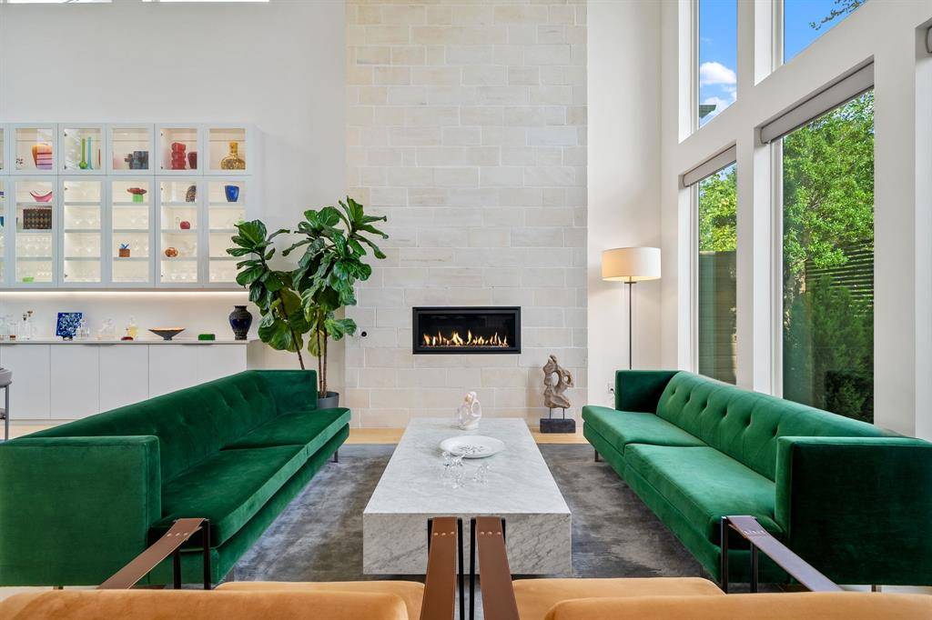 423 W Colorado Boulevard, Dallas, TX 75208