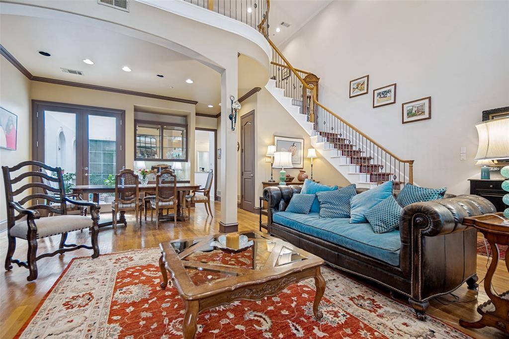 7411 Inwood Road, Dallas, TX 75209