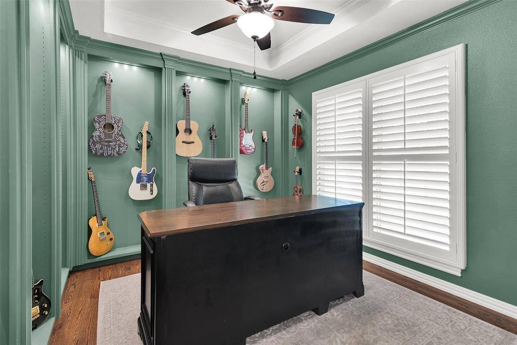 2019 Loy Lake Road, Denison, TX 75020
