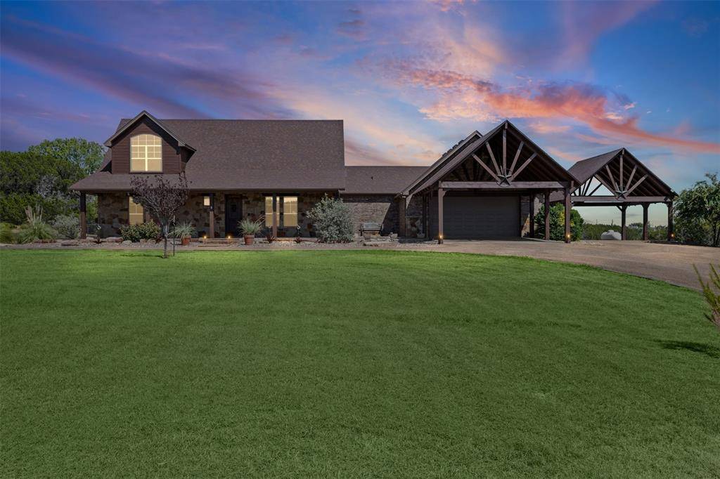 2407 Wills Way Drive, Granbury, TX 76049