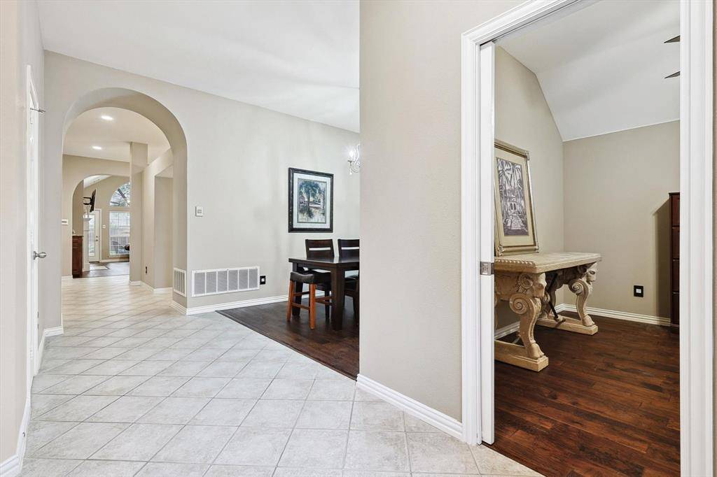 1000 Noble Avenue, Lantana, TX 76226