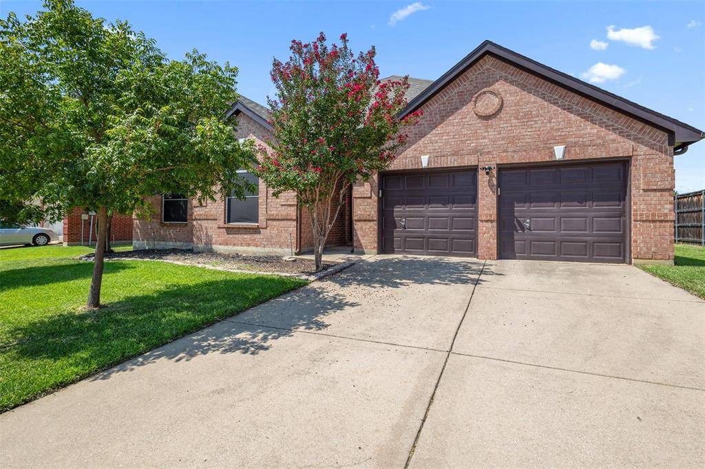 12133 Copper Creek Drive, Fort Worth, TX 76244