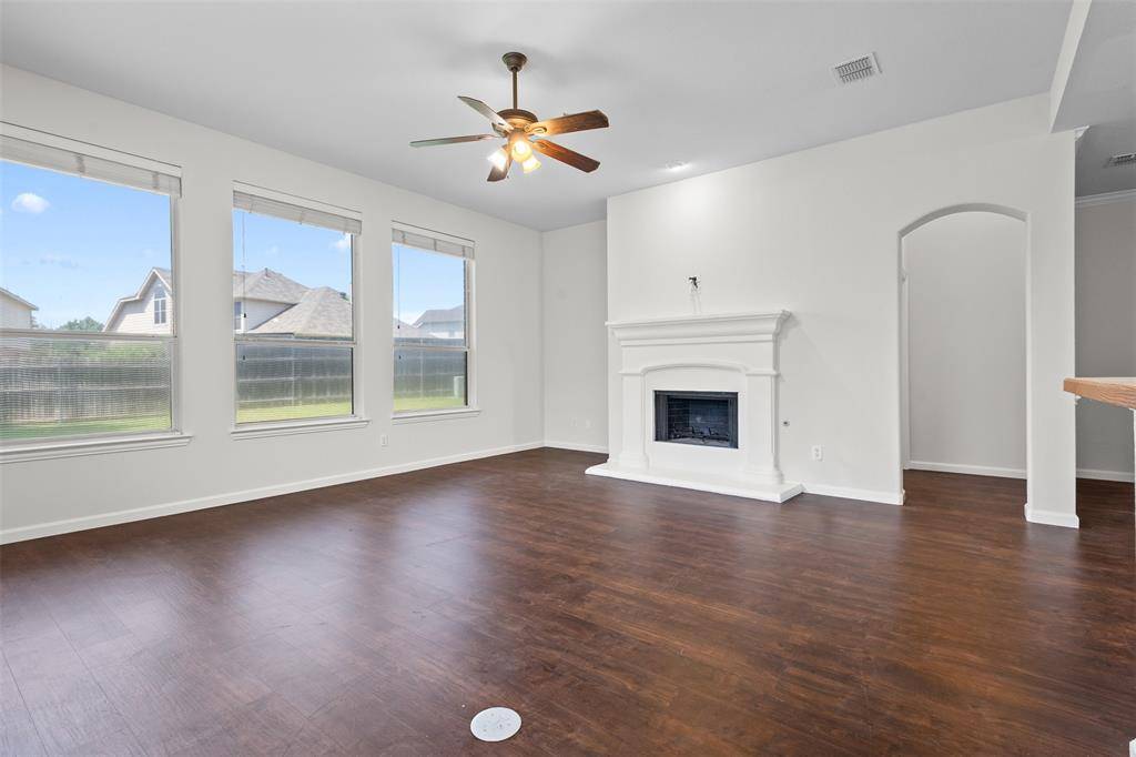 12133 Copper Creek Drive, Fort Worth, TX 76244