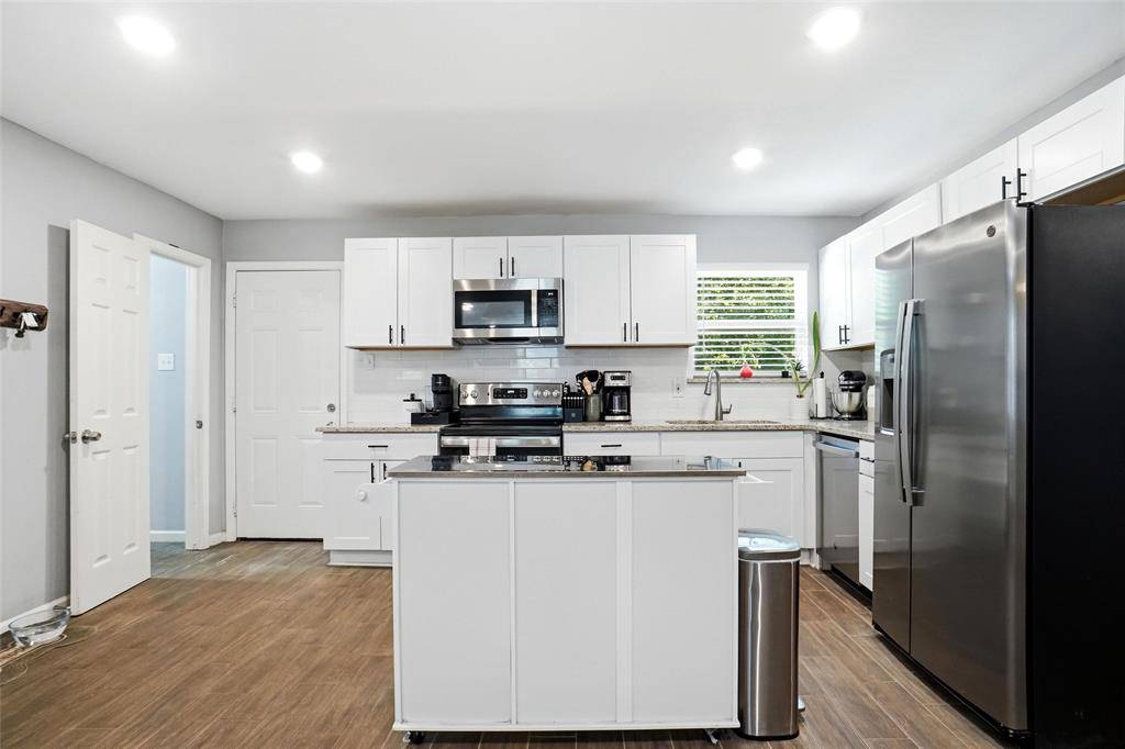 436 Arthur Drive, Hurst, TX 76053