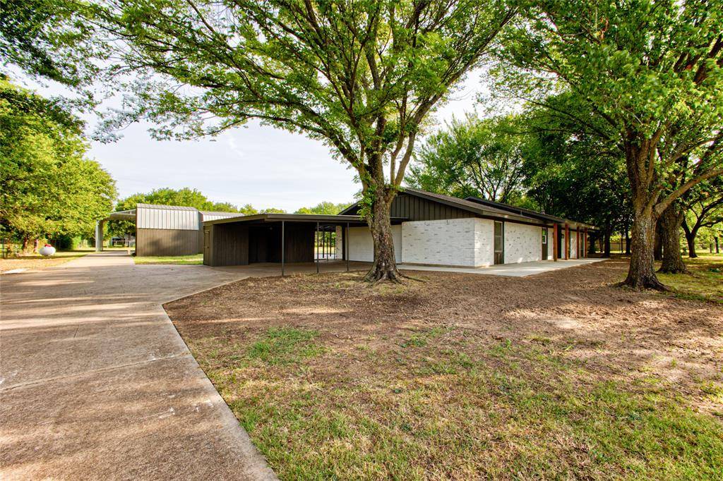 206 Americana Road, Palmer, TX 75152