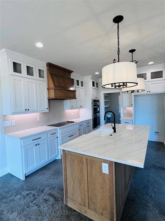 1016 Arbor Vista Drive, Azle, TX 76020