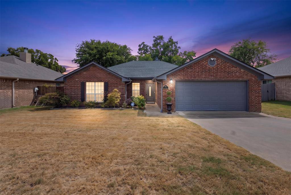 107 N Collin Drive, Chandler, TX 75758