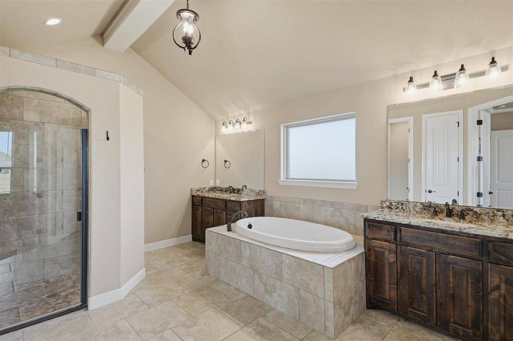 8600 County Road 1229, Godley, TX 76044