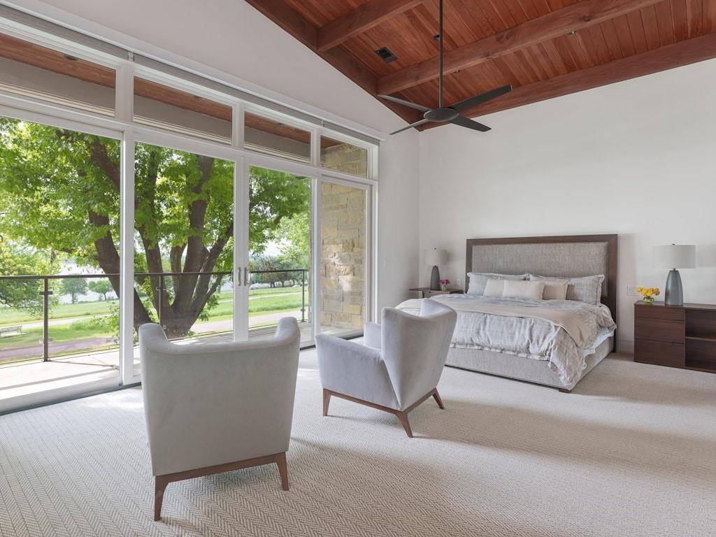 9210 W Lake Highlands Drive, Dallas, TX 75218