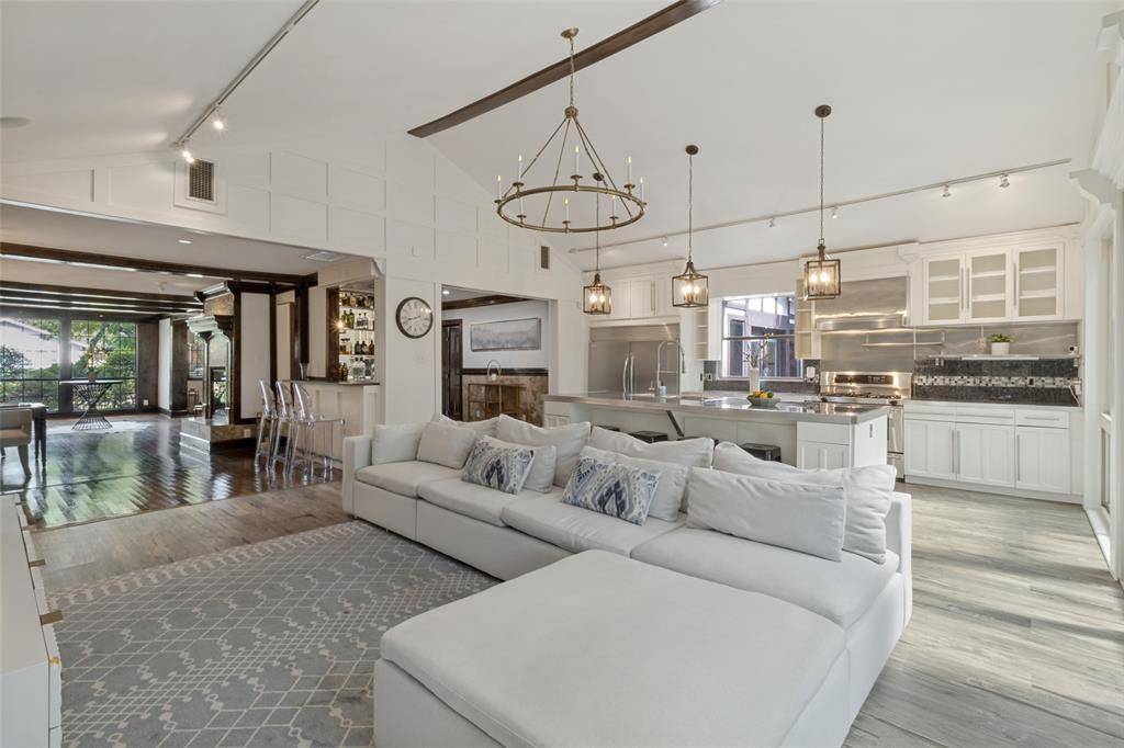 8600 San Fernando Way, Dallas, TX 75218