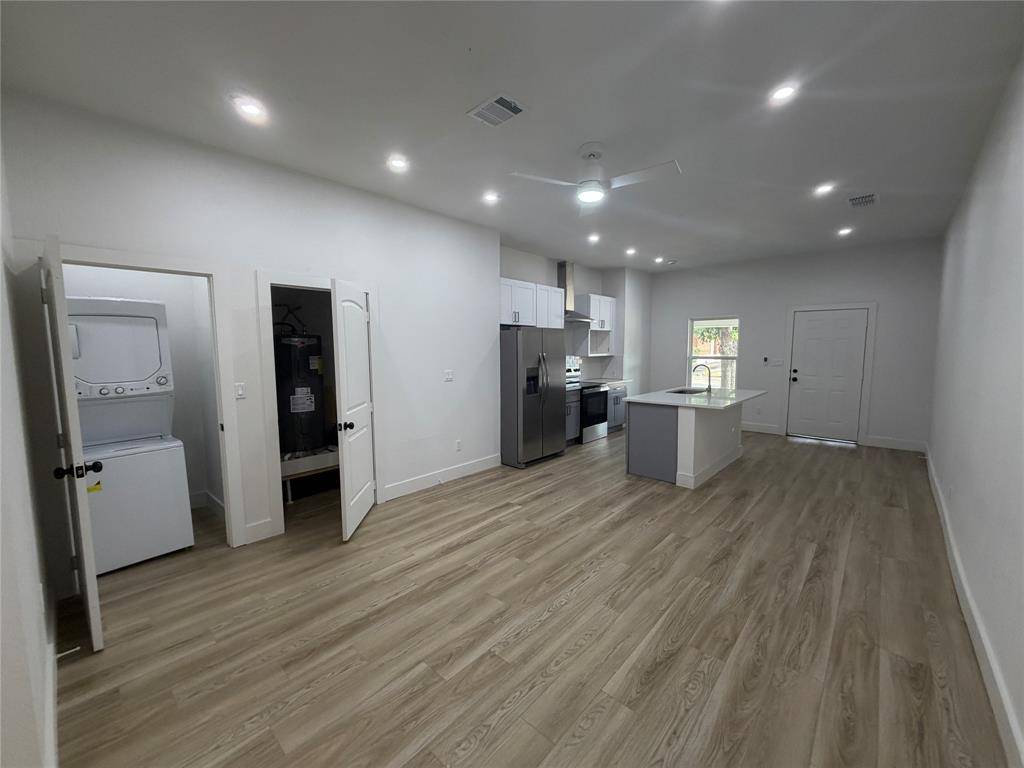 808 W 10th Street, Dallas, TX 75208