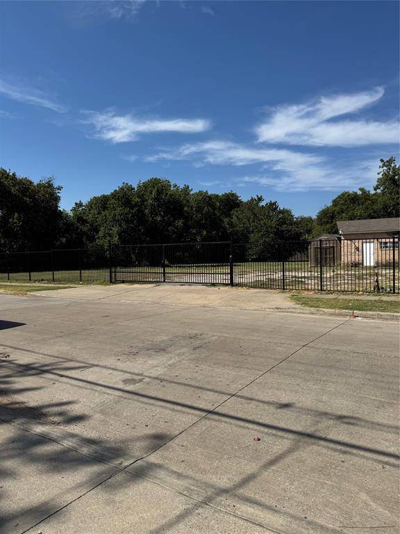 5123 Watson Drive, Dallas, TX 75241
