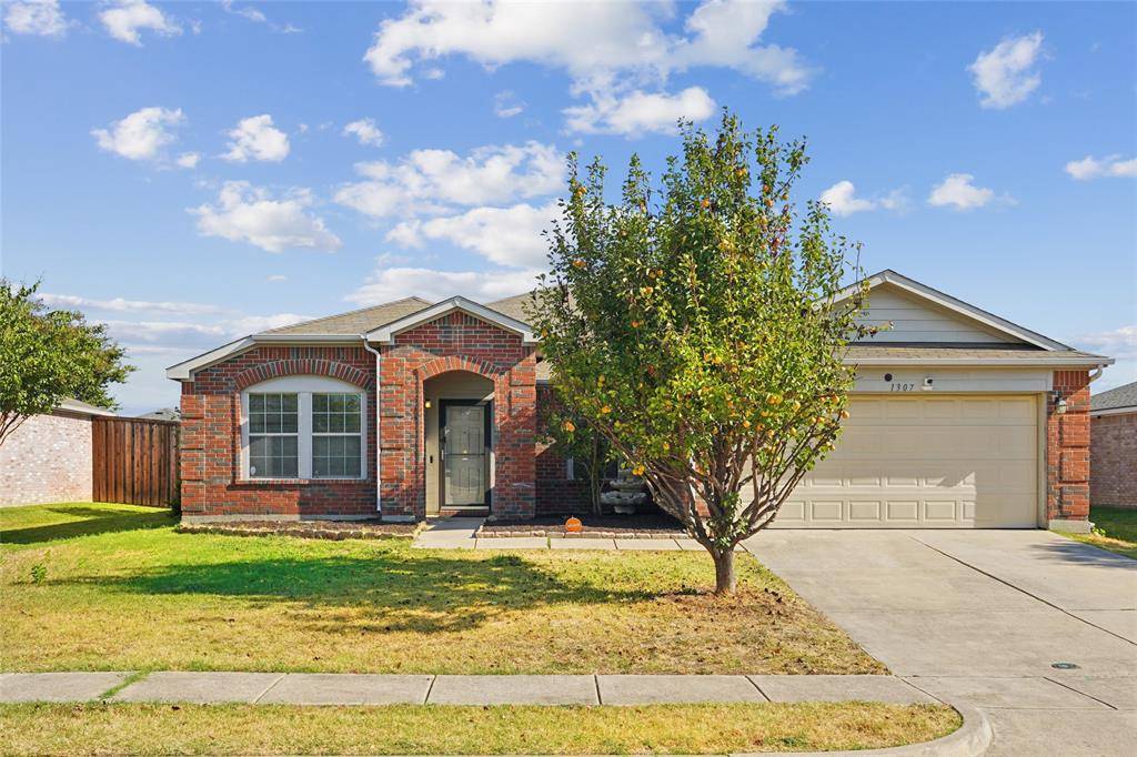 1307 Eagles Nest Trail, Krum, TX 76249