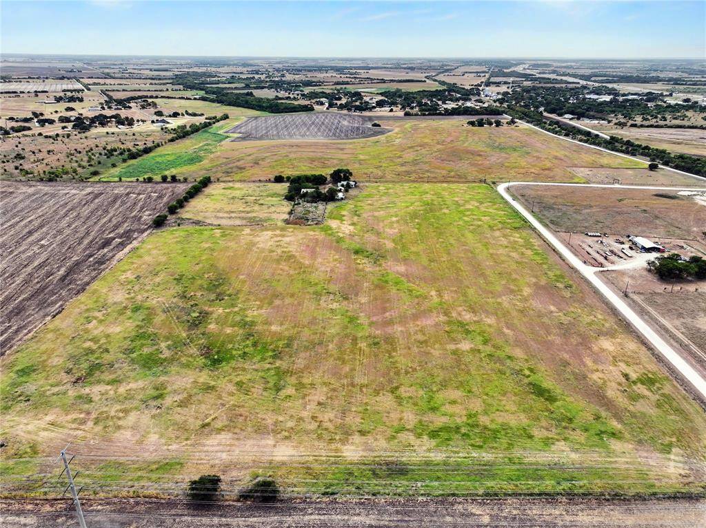 272 HCR-3106, Abbott, TX 76621