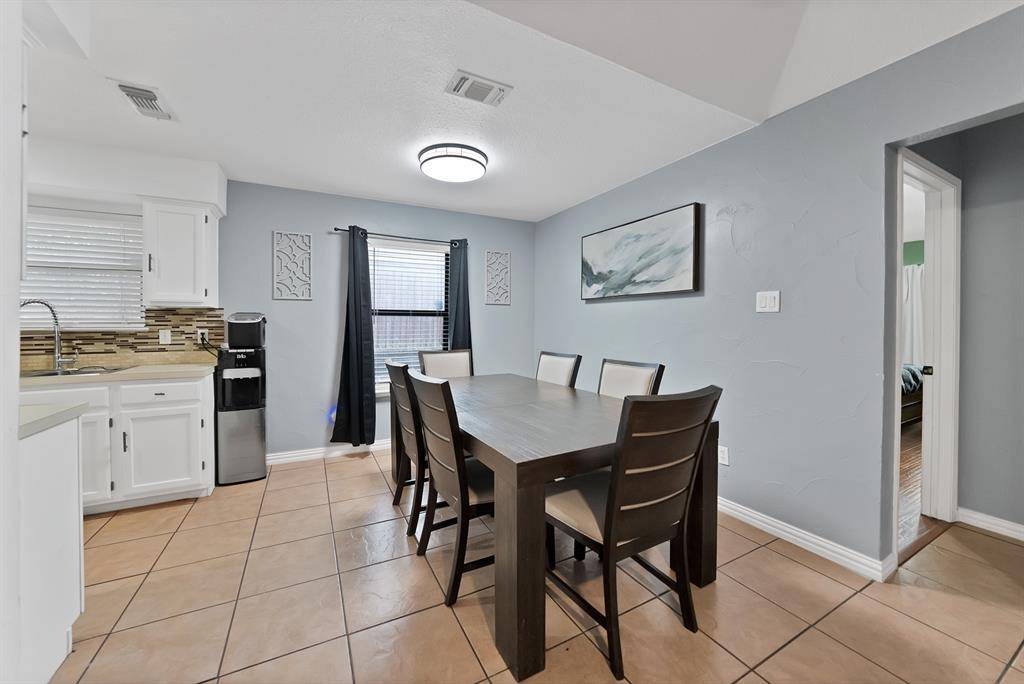 2961 Roosevelt Avenue, Fort Worth, TX 76106