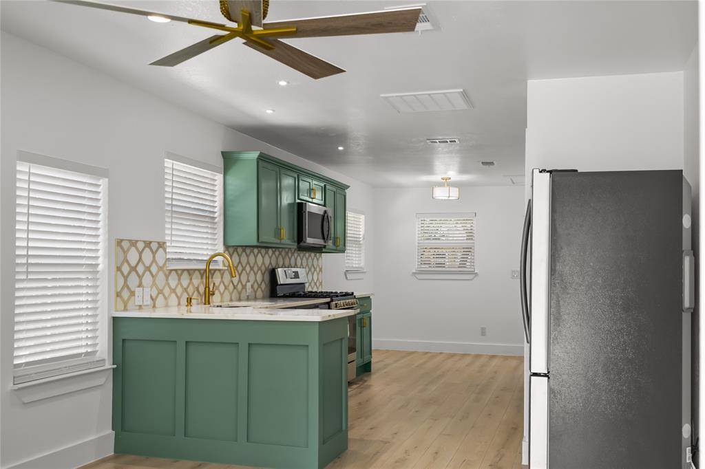 3818 Penelope Street, Dallas, TX 75210