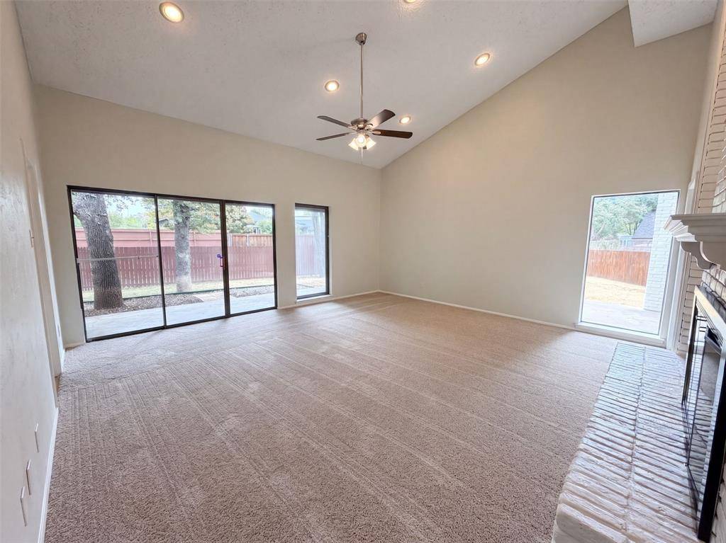 742 Hummingbird Circle, Lewisville, TX 75067