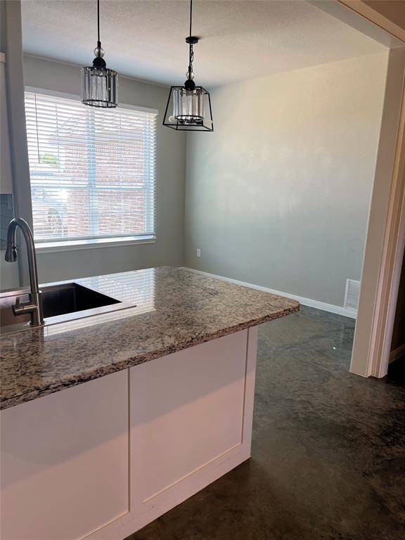 1067 County Road 327A, Glen Rose, TX 76043