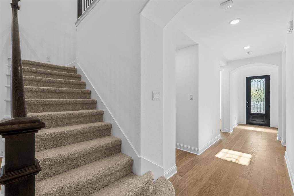 4320 Smokey Quartz Lane, Arlington, TX 76005