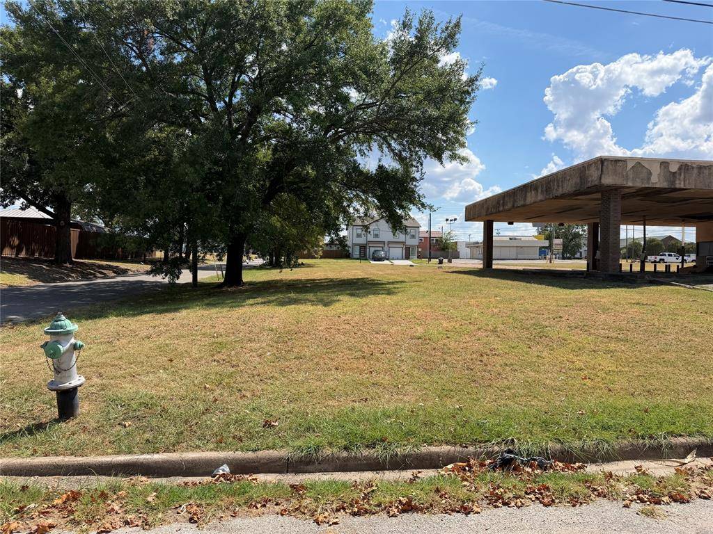 2701 Marshall Street, Greenville, TX 75401