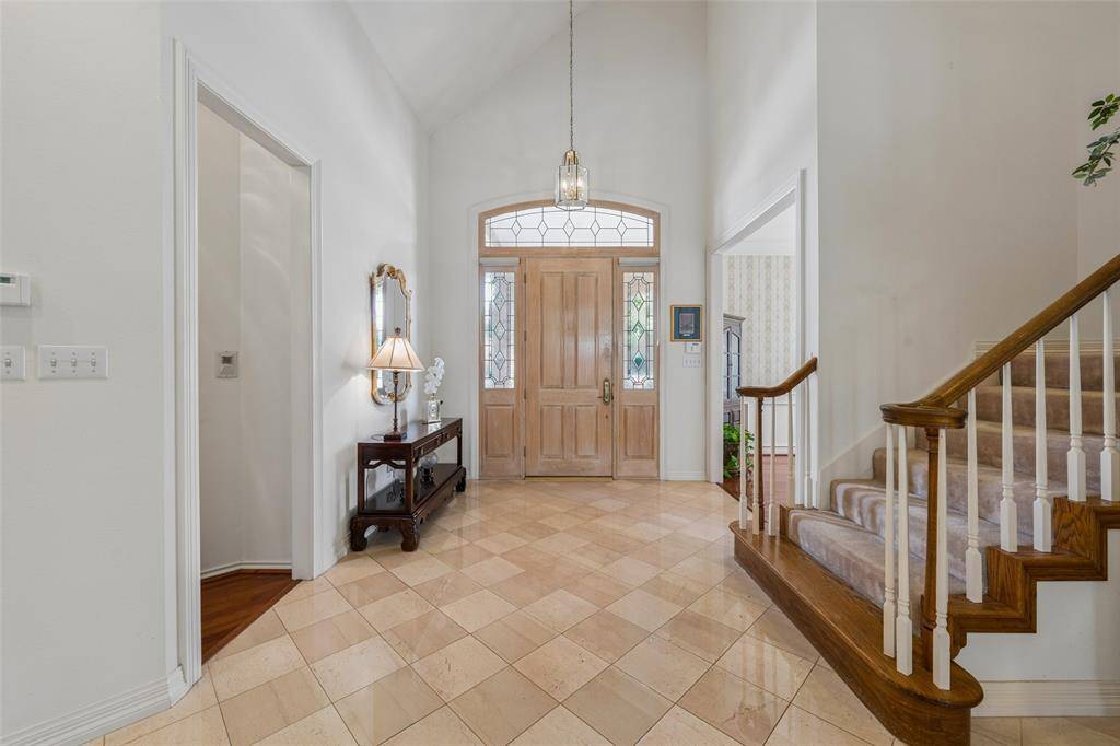 4428 Hollow Oak Drive, Dallas, TX 75287