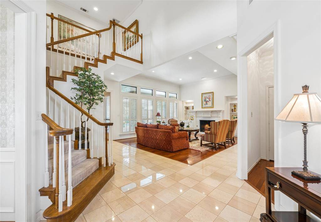 4428 Hollow Oak Drive, Dallas, TX 75287