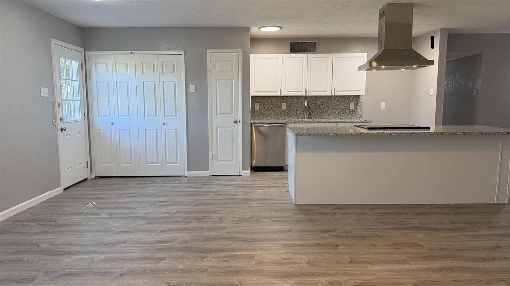 5224 Marks Circle, The Colony, TX 75056