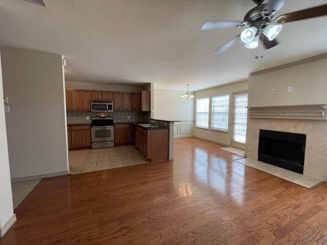 3933 Fernando Drive, Fort Worth, TX 76040