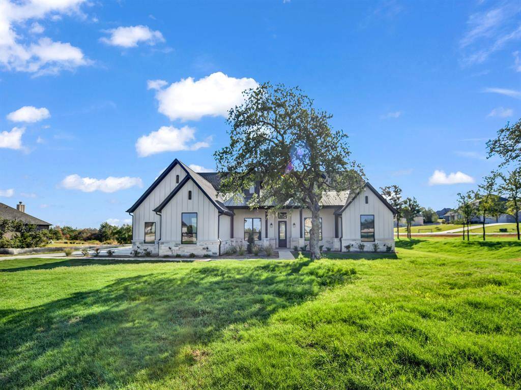 740 Burr Oak Lane, Weatherford, TX 76085