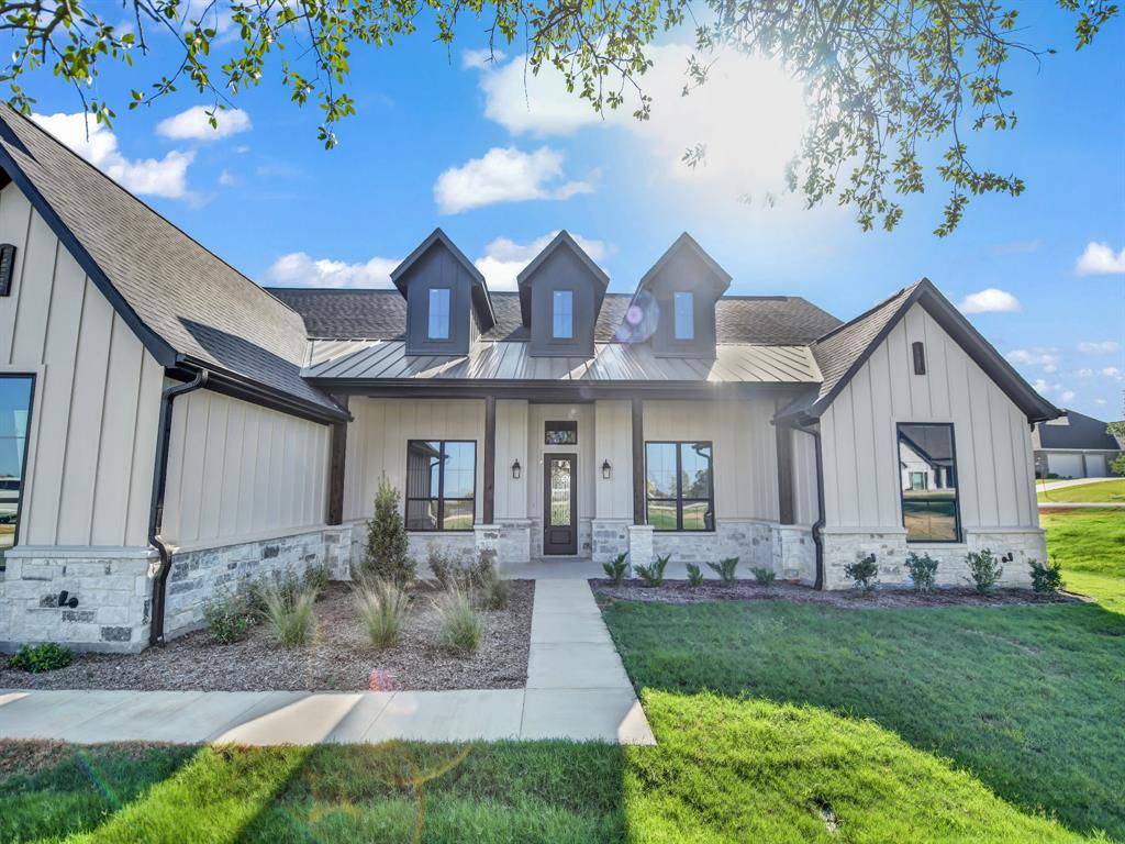 740 Burr Oak Lane, Weatherford, TX 76085
