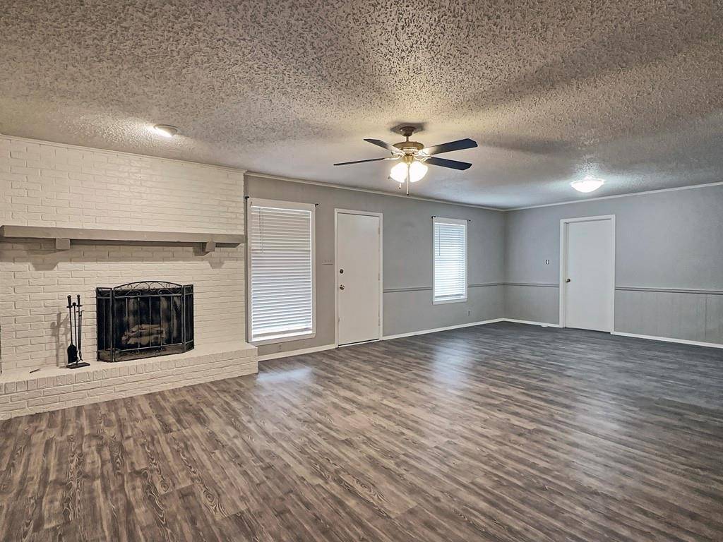 806 Humphrey Street, Athens, TX 75751