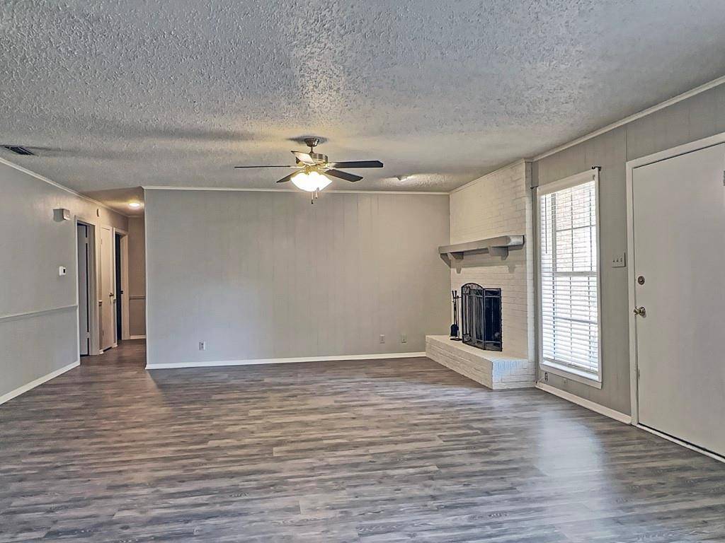 806 Humphrey Street, Athens, TX 75751