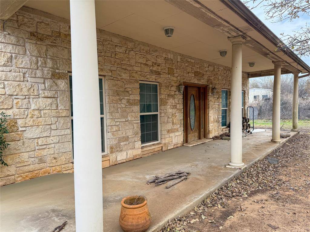 1700 Don Lee Road, Joshua, TX 76058