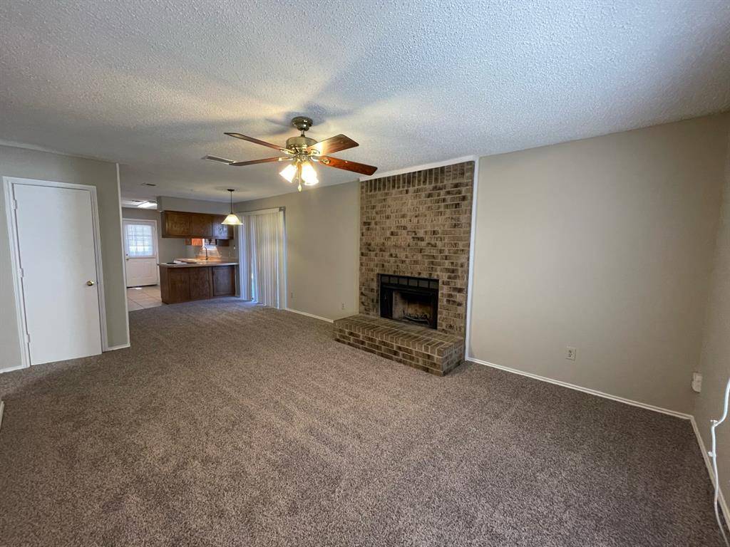 5601 Hearthwood Court, Arlington, TX 76016