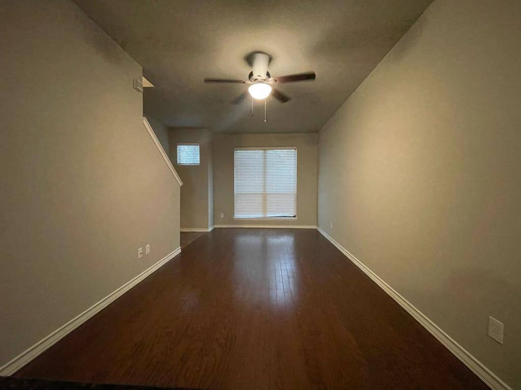 910 Glenn Crossett Street, Arlington, TX 76010