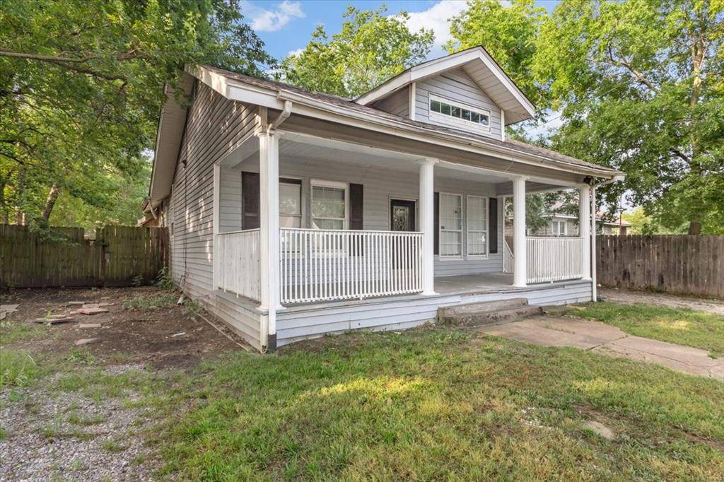 1010 E Cherry Street, Sherman, TX 75090